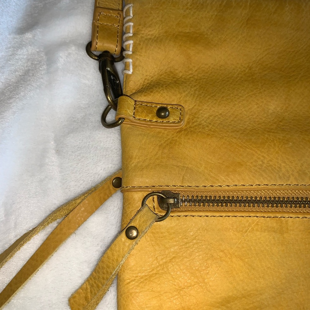 Lucky Brand. Boho Crossbody Soft Leather Purse W/ Leather Tassel Pulls - Picture 3 of 11